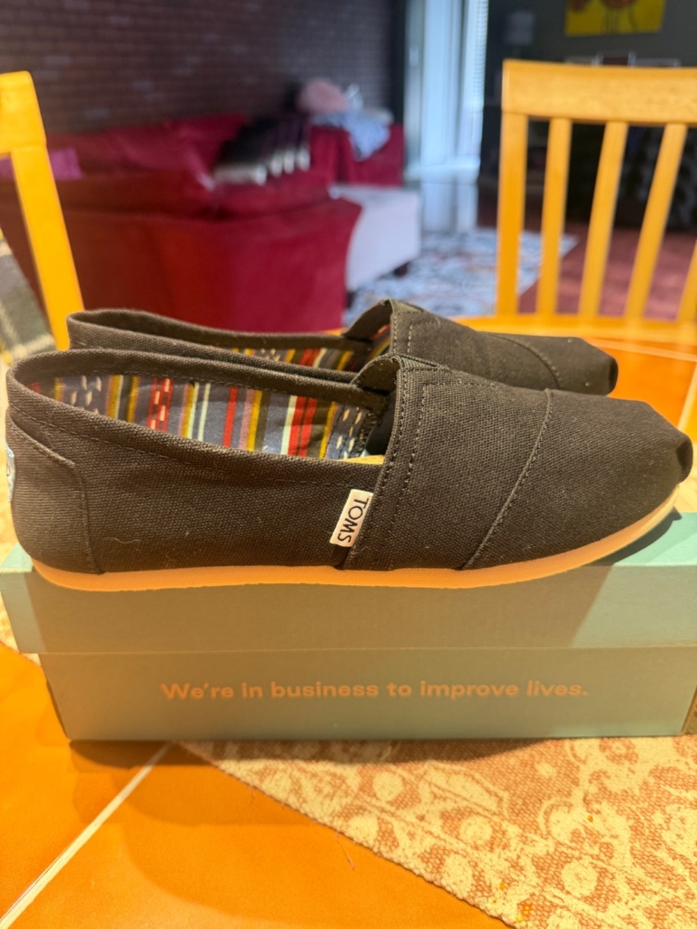 Toms Black Canvas Slip-On women 8
